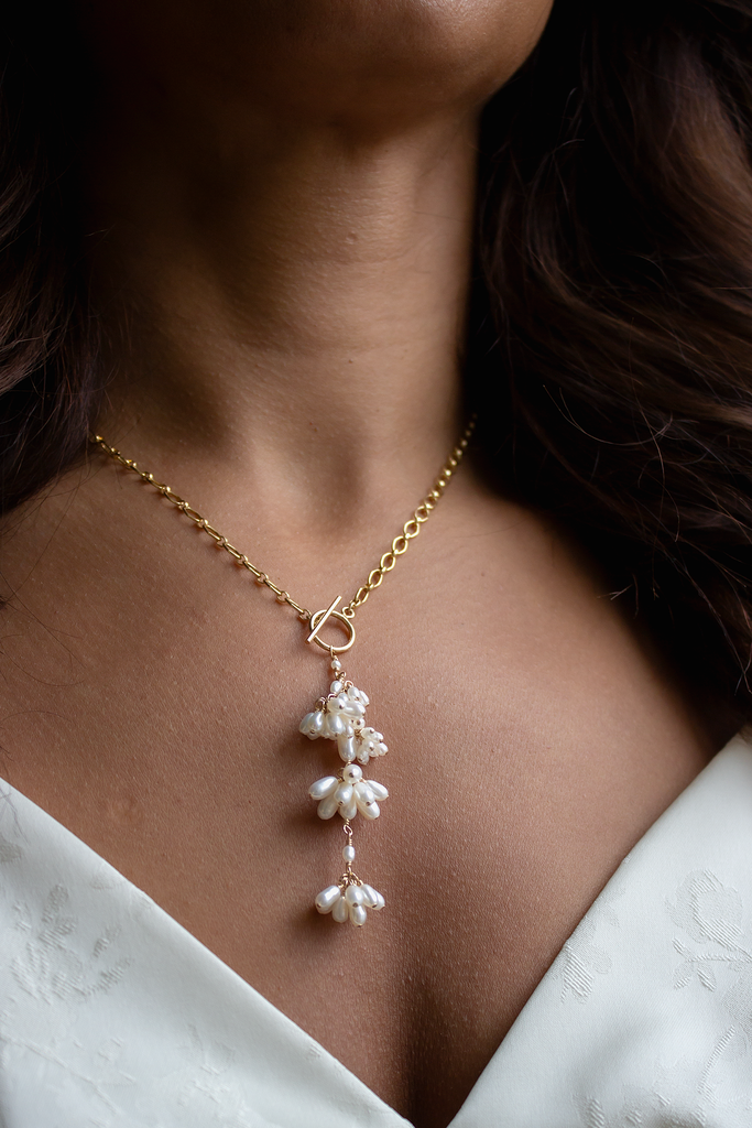 Jardin Toggle Necklace
