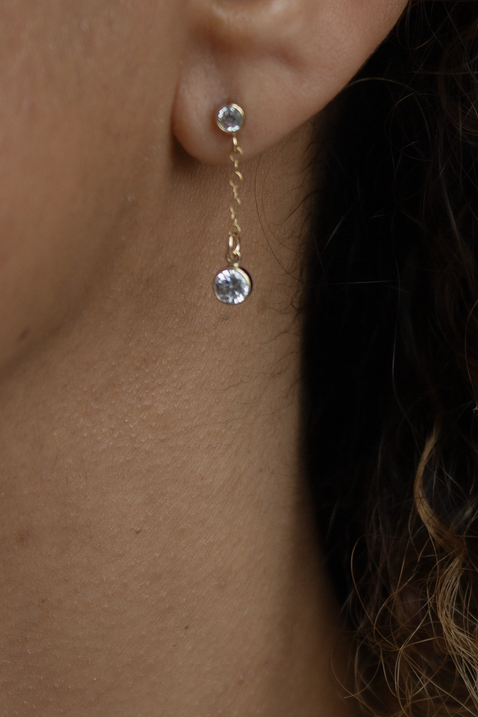 Minimal Crystal Drop Earrings