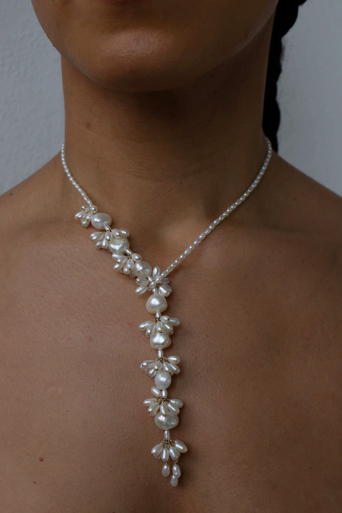 Le Fleur Lariat Necklace