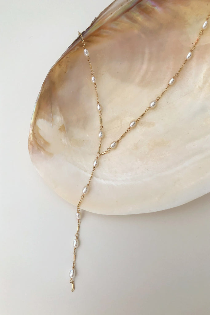Dripping Freshwater Pearl Necklace - white