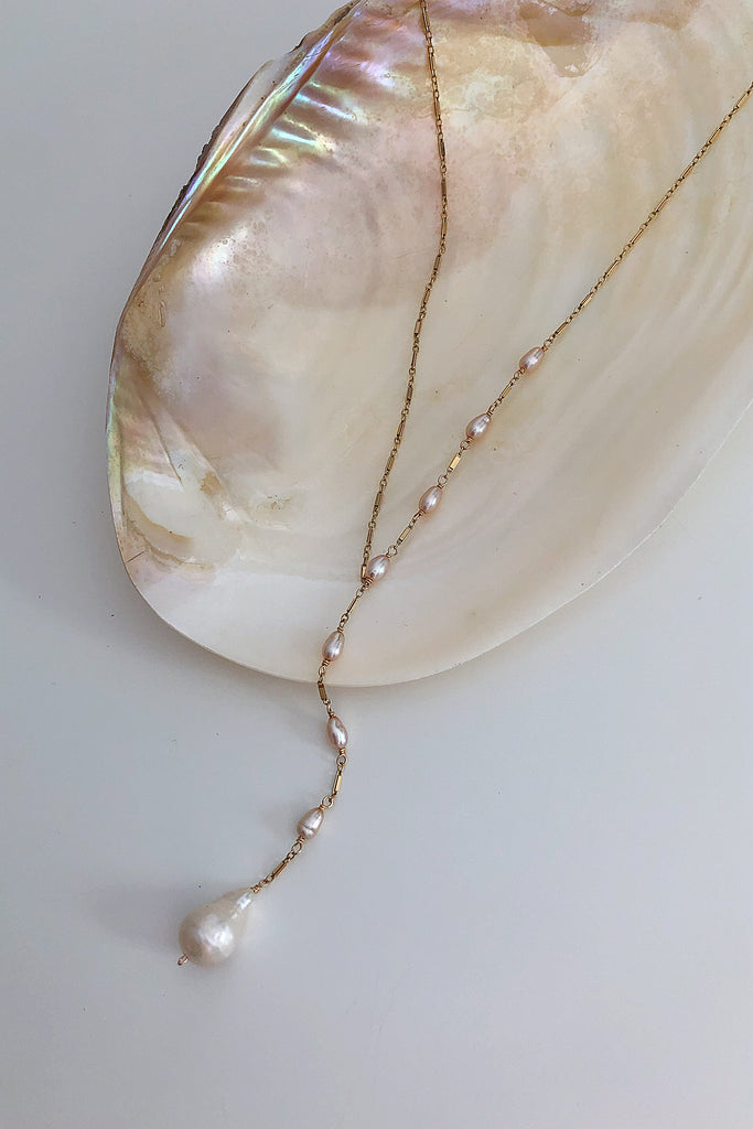 Baroque Pearl Pendant Necklace with Pink Pearls