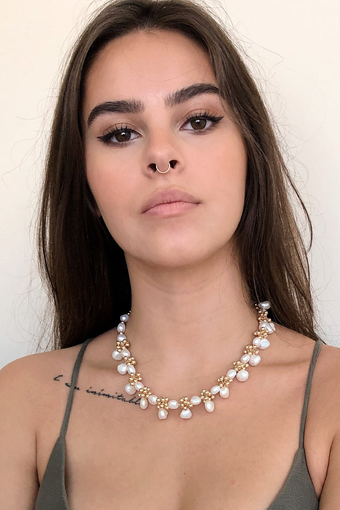 pearl necklace with drops