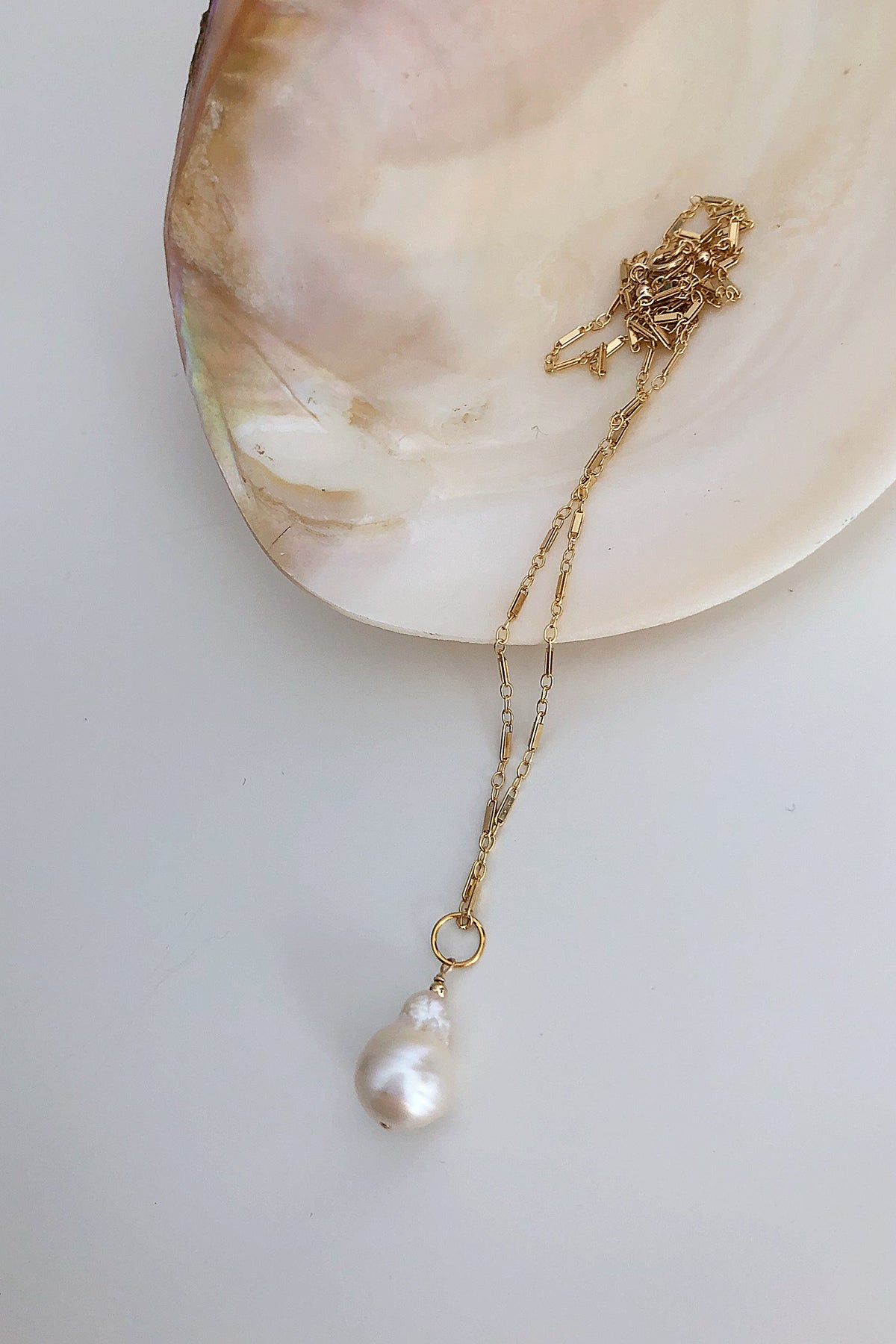 baroque-pearl-pendant-chain-